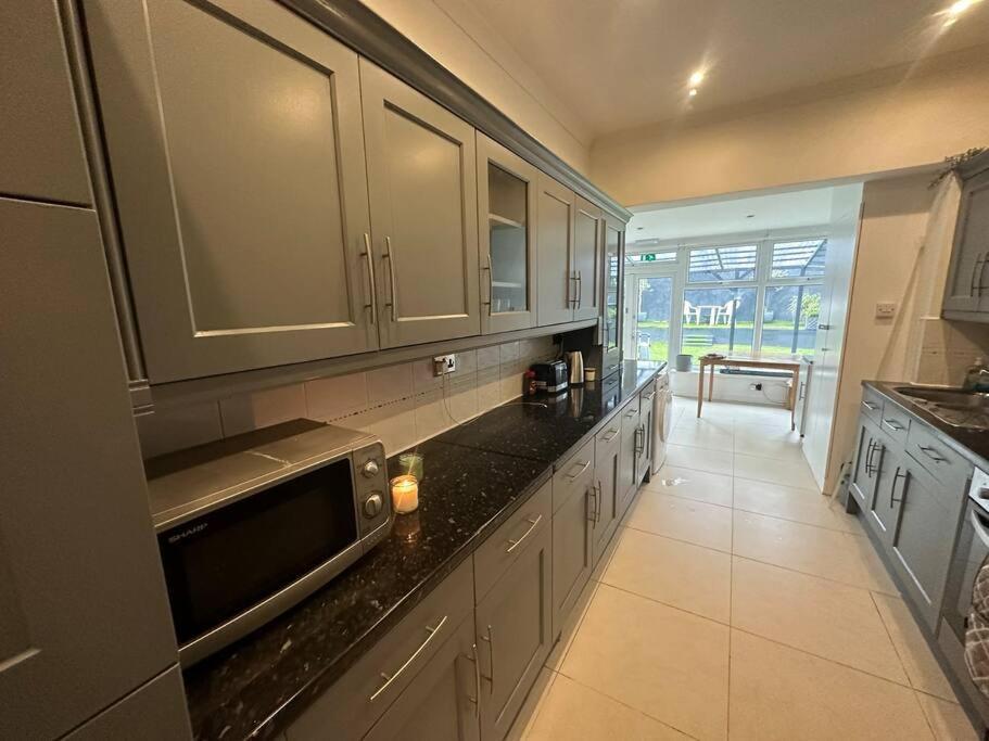 לונדון 5 Bedroom House Se6 מראה חיצוני תמונה