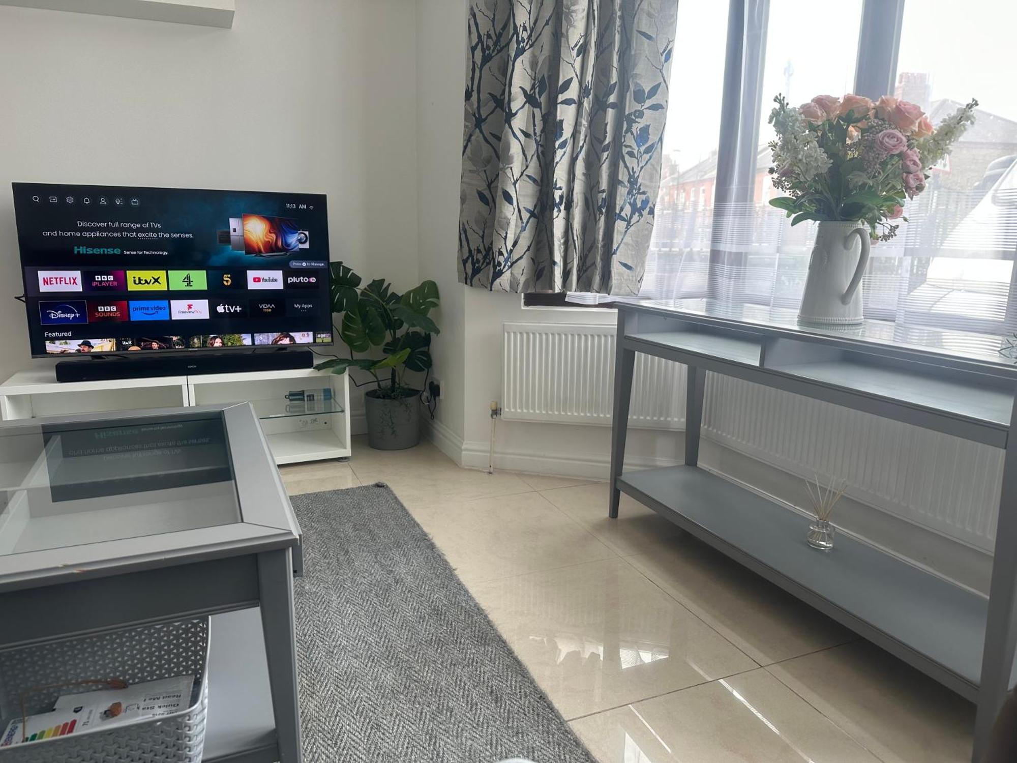 לונדון 5 Bedroom House Se6 מראה חיצוני תמונה